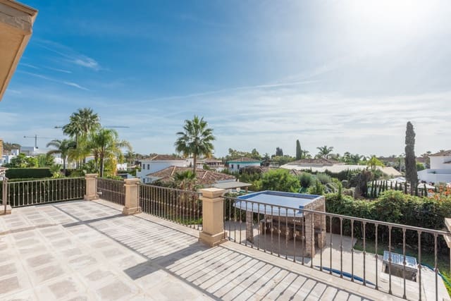 3 makuuhuone Huvila vuokrattavana paikassa Golden Mile, Marbella mukana uima-altaan 
autotalli - 7 000 € (Ref: 7200901)