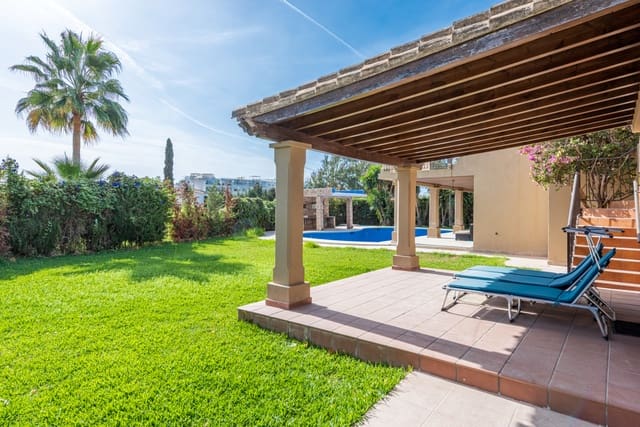 3 makuuhuone Huvila vuokrattavana paikassa Golden Mile, Marbella mukana uima-altaan 
autotalli - 7 000 € (Ref: 7200901)