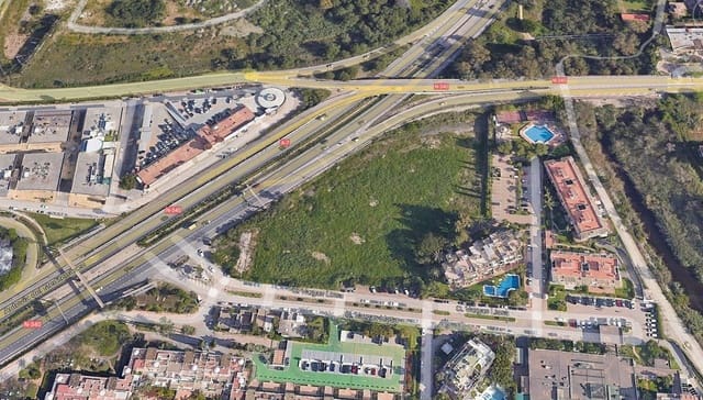 Byggegrund til salg i Puerto Banus, Marbella - € 18.000.000 (Ref: 7255316)