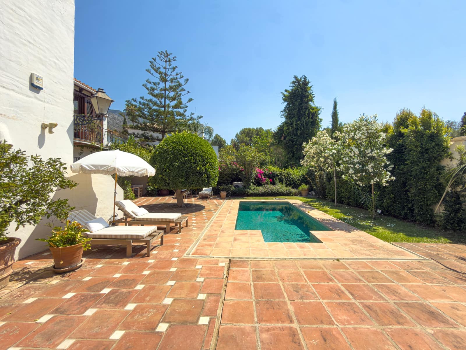 3 soverom Kjedet enebolig til salgs i Marbella med svømmebasseng garasje - € 2 200 000 (Ref: 7342409)
