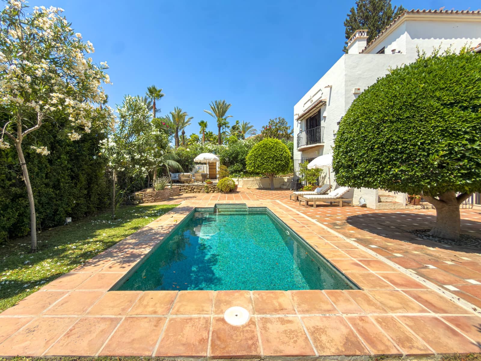 3 soverom Kjedet enebolig til salgs i Marbella med svømmebasseng garasje - € 2 200 000 (Ref: 7342409)