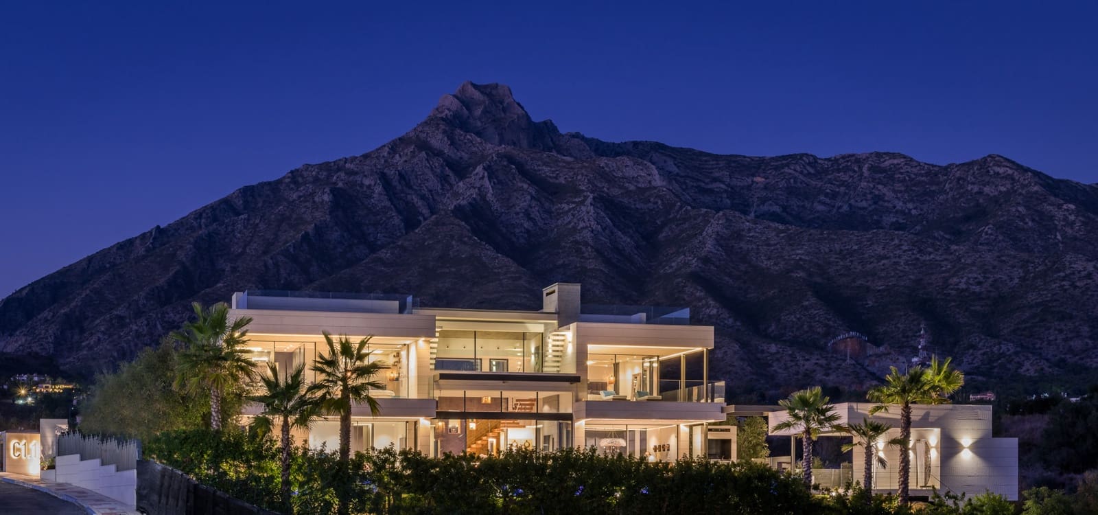6 sypialnia Willa na kwatery wakacyjne w Marbella z basenem garażem - 35 000 € (Ref: 7391844)