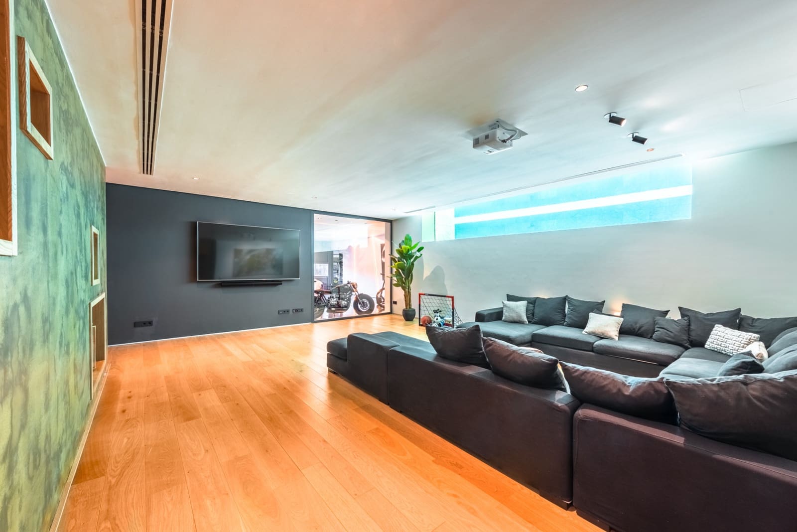 6 sypialnia Willa na kwatery wakacyjne w Marbella z basenem garażem - 35 000 € (Ref: 7391844)