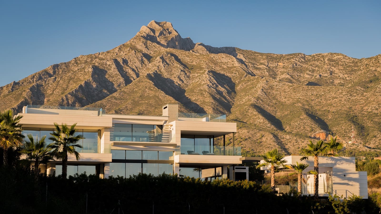 6 sypialnia Willa na kwatery wakacyjne w Marbella z basenem garażem - 35 000 € (Ref: 7391844)