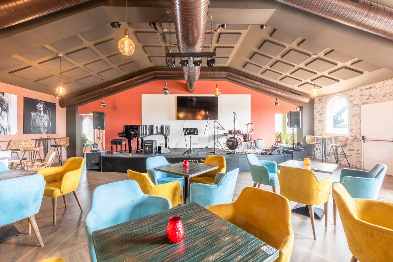 Restaurant/Bar til salg i Estepona - € 1.000.000 (Ref: 7428009)