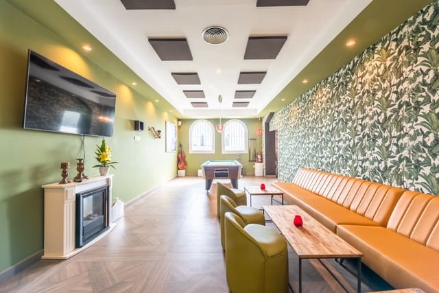 Restaurant/bar te koop in Estepona - € 1.000.000 (Ref: 7428009)