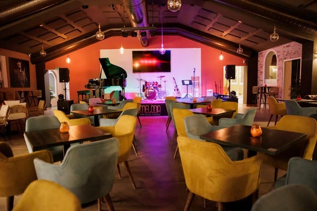 Restaurant/bar te koop in Estepona - € 1.000.000 (Ref: 7428009)