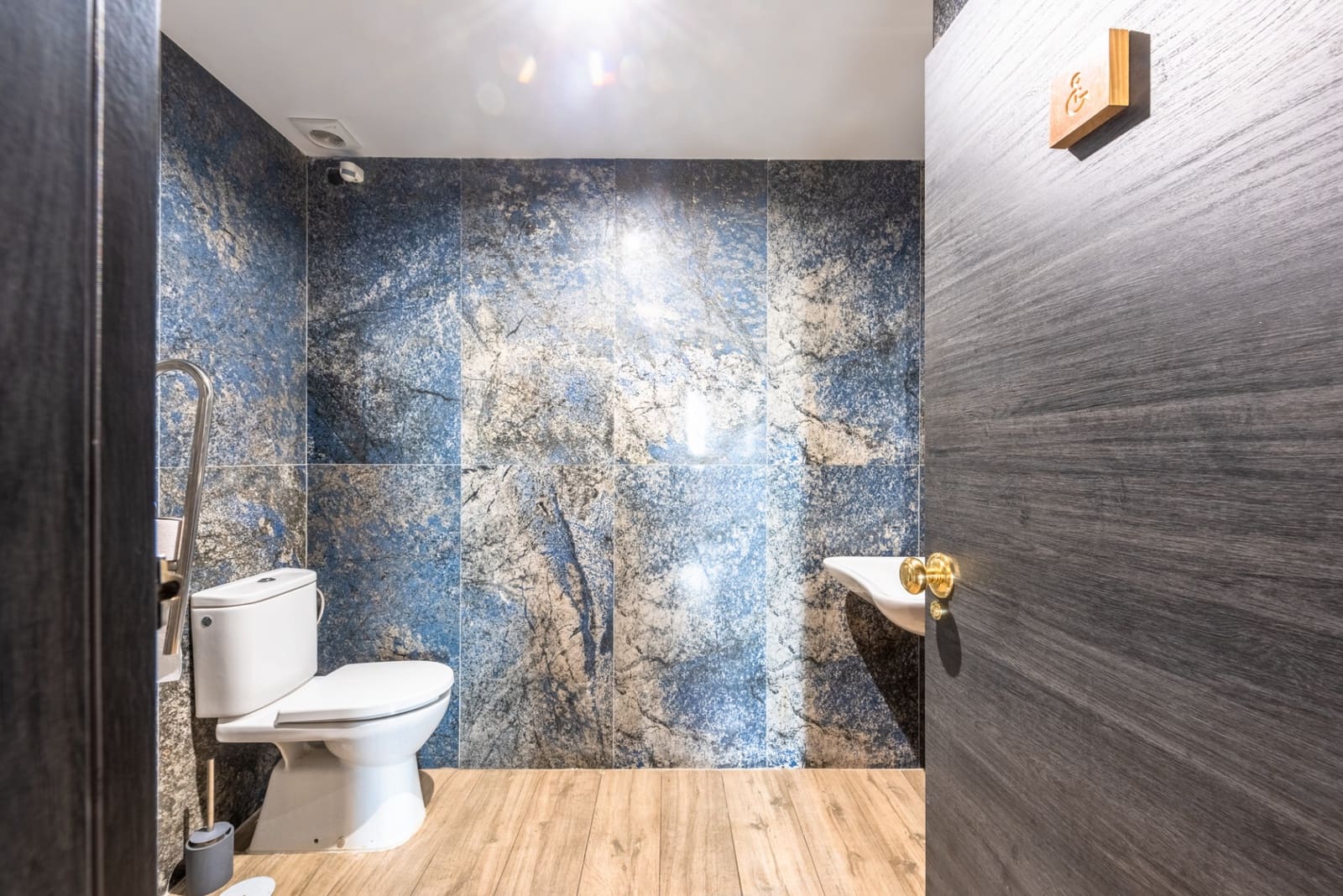 Restaurant/Bar til salg i Estepona - € 1.000.000 (Ref: 7428009)