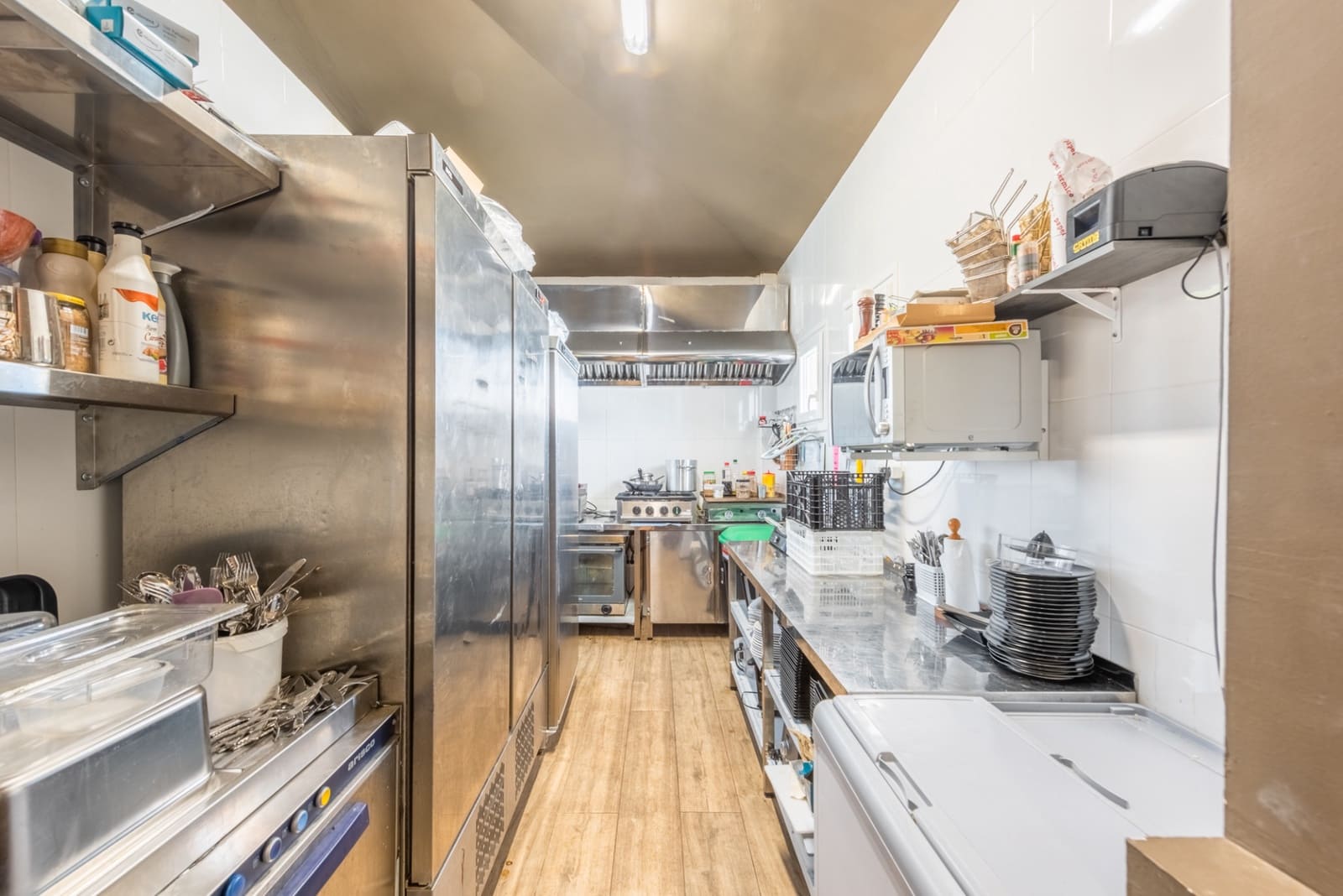 Restaurant/Bar til salg i Estepona - € 1.000.000 (Ref: 7428009)