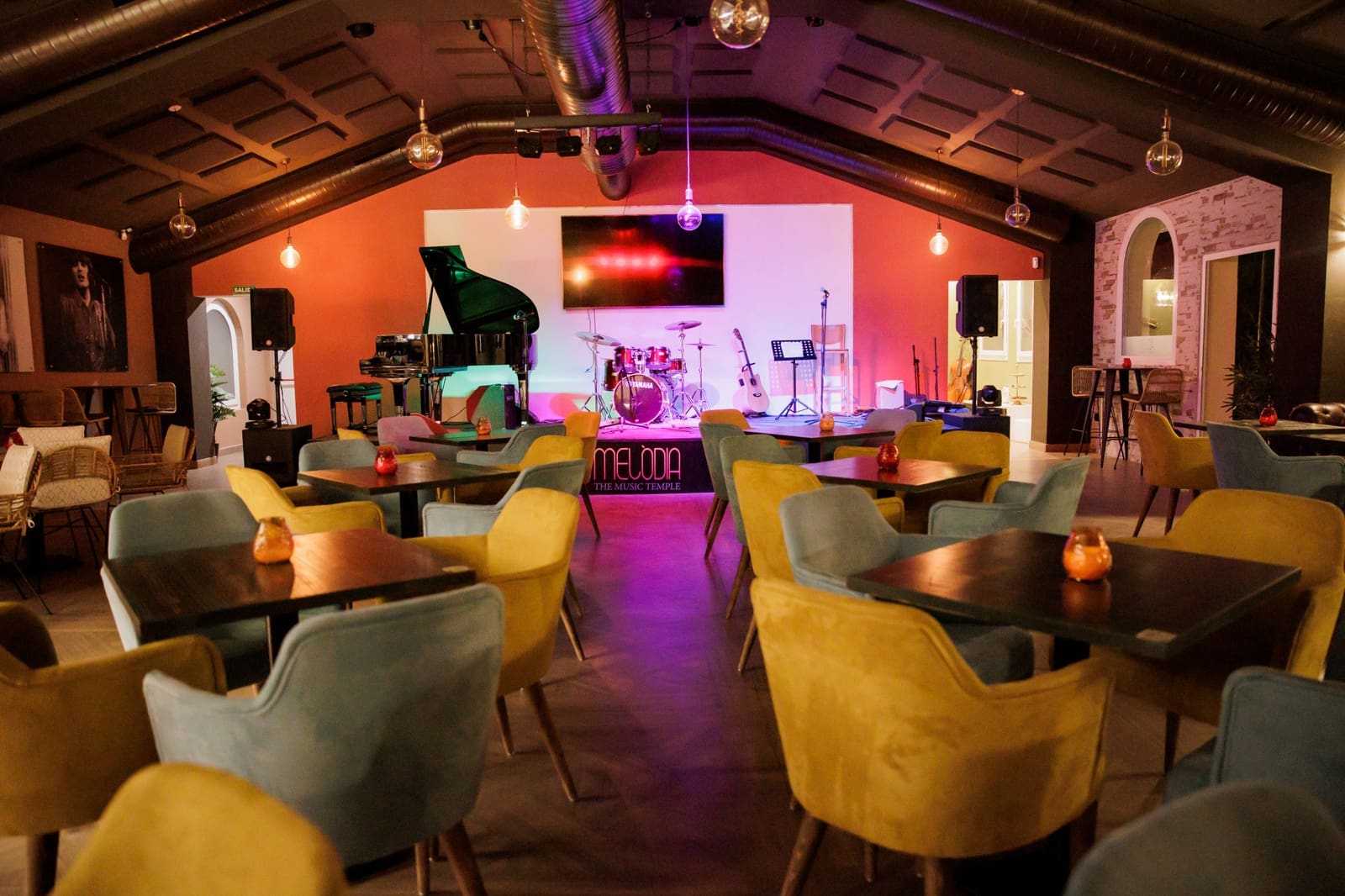 Restaurant/Bar til salg i Estepona - € 900.000 (Ref: 7428009)