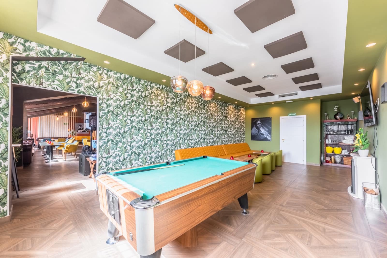 Restaurant/Bar til salg i Estepona - € 900.000 (Ref: 7428009)