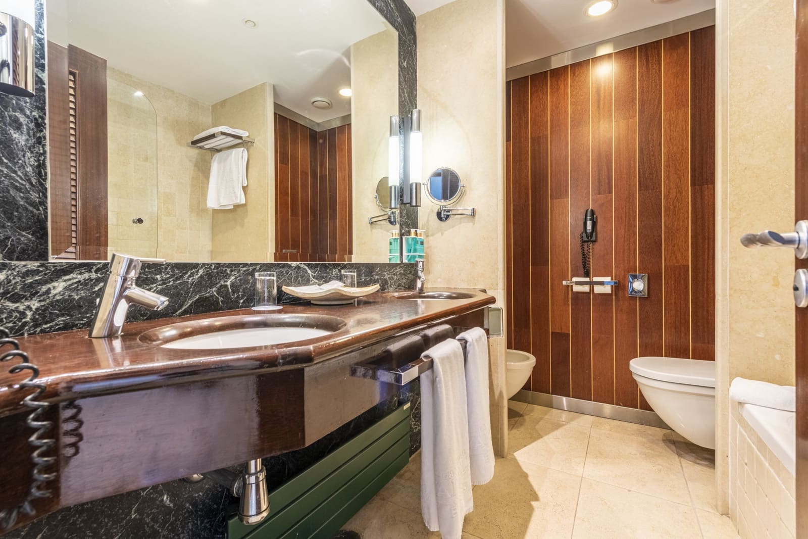 3 Zimmer Apartment zu verkaufen in Marbella mit Pool - 1.300.000 € (Ref: 7435302)