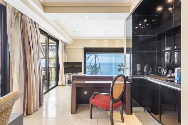 3 Zimmer Apartment zu verkaufen in Marbella mit Pool - 1.300.000 € (Ref: 7435302)