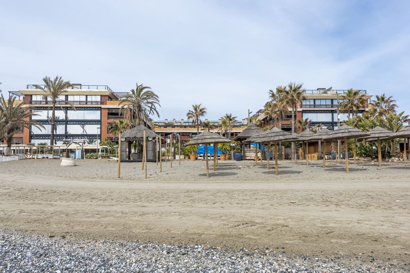 3 Zimmer Apartment zu verkaufen in Marbella mit Pool - 1.300.000 € (Ref: 7435302)