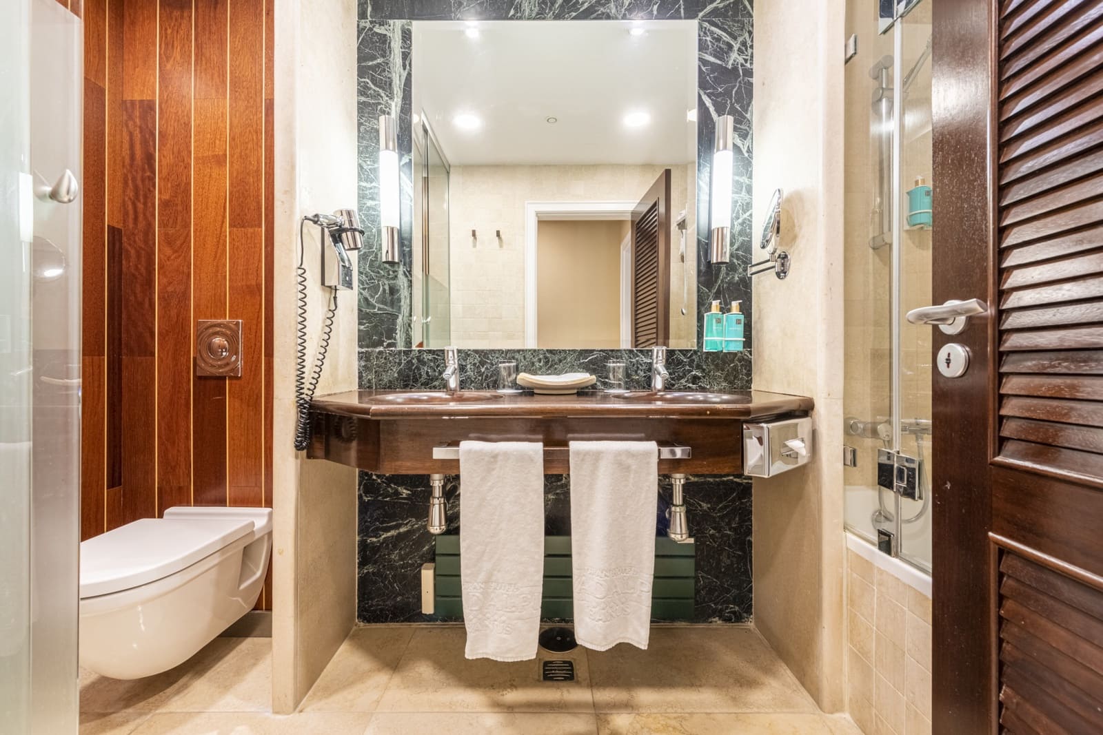 3 Zimmer Apartment zu verkaufen in Marbella mit Pool - 1.300.000 € (Ref: 7435302)