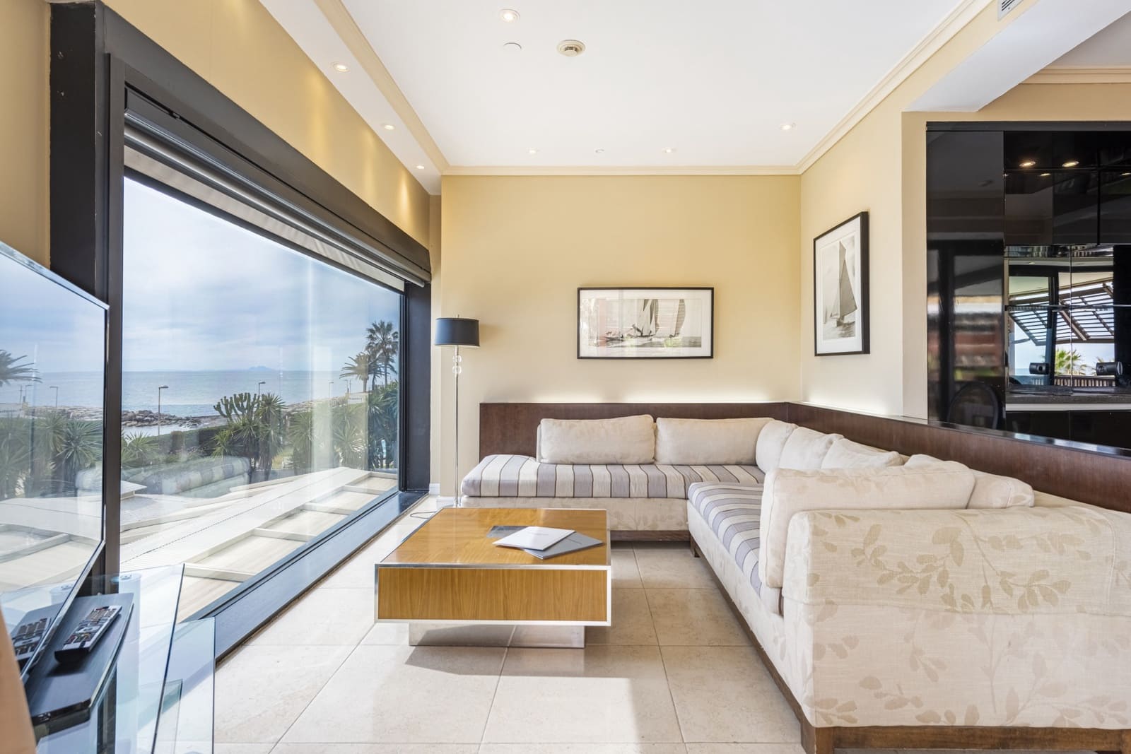Apartamento de 3 habitaciones en Marbella en venta con piscina - 1.300.000 € (Ref: 7435302)