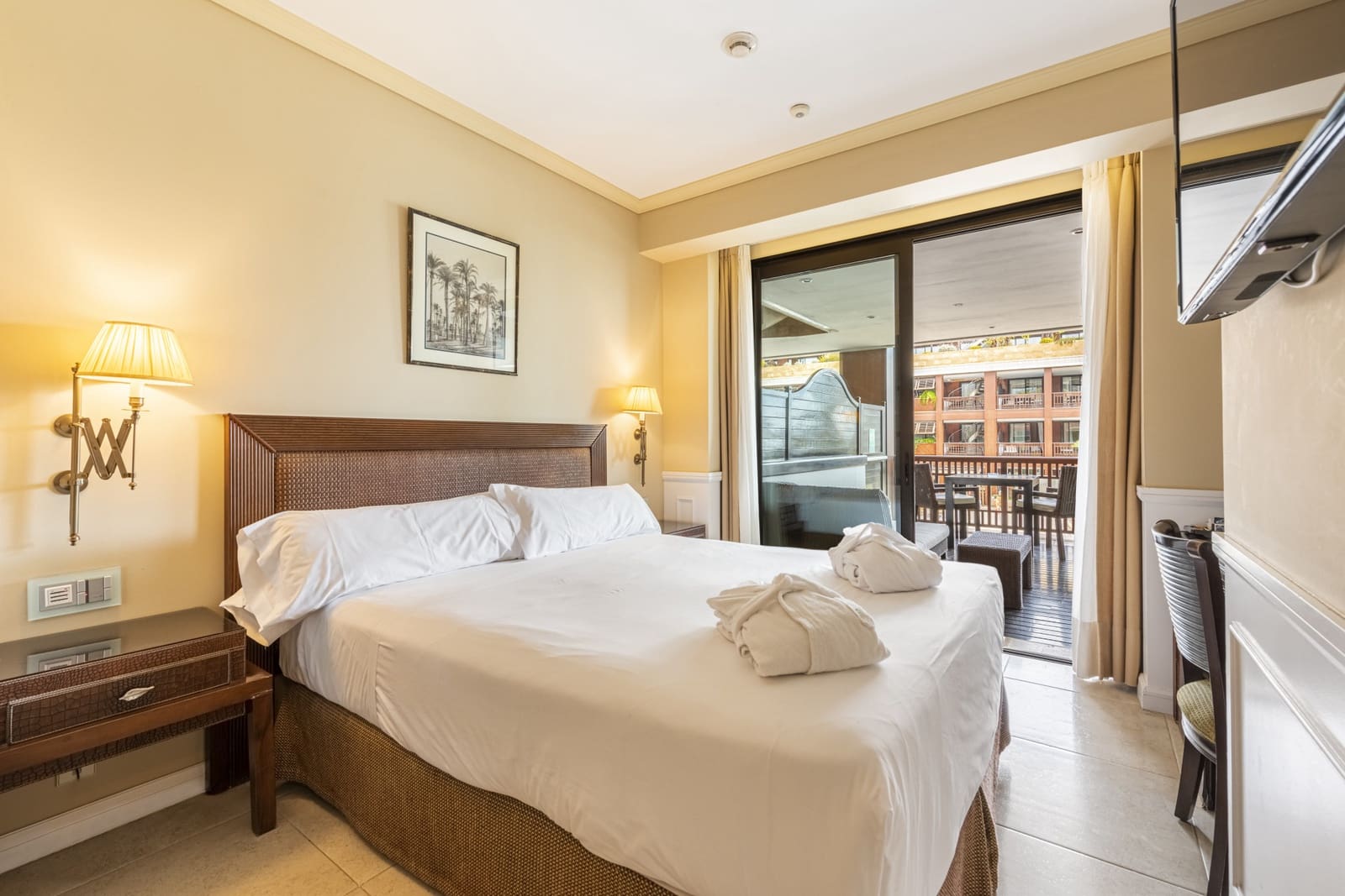 Apartamento de 3 habitaciones en Marbella en venta con piscina - 1.300.000 € (Ref: 7435302)