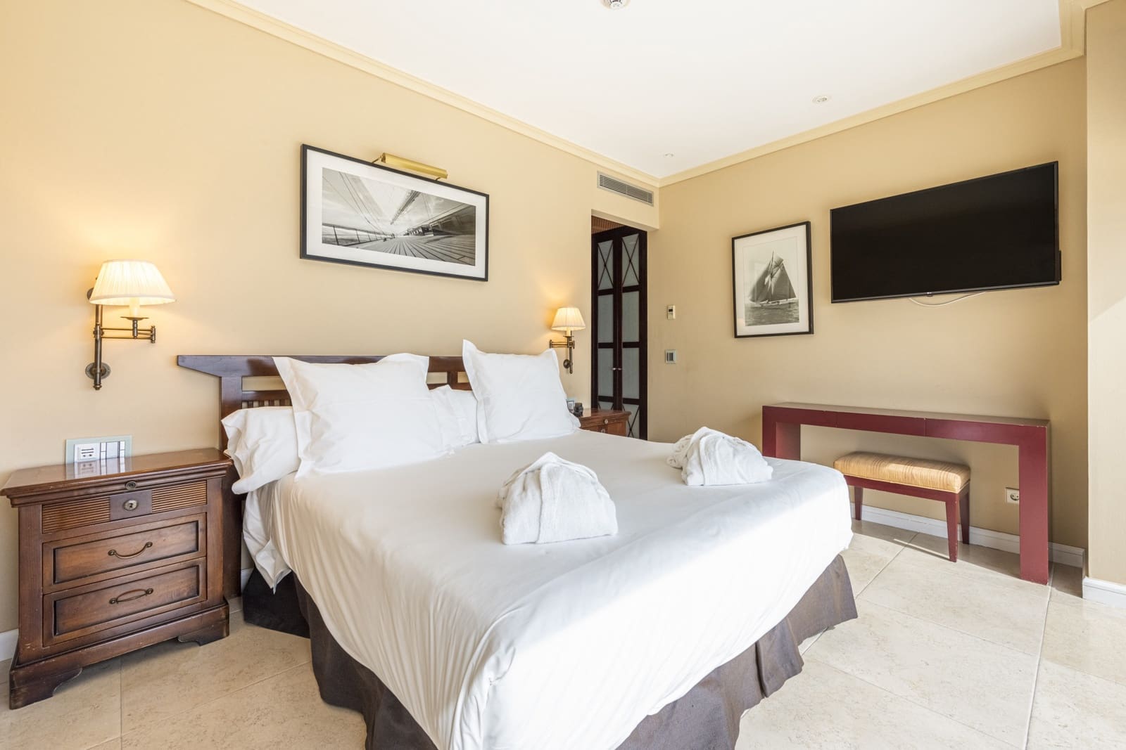 Apartamento de 3 habitaciones en Marbella en venta con piscina - 1.300.000 € (Ref: 7435302)