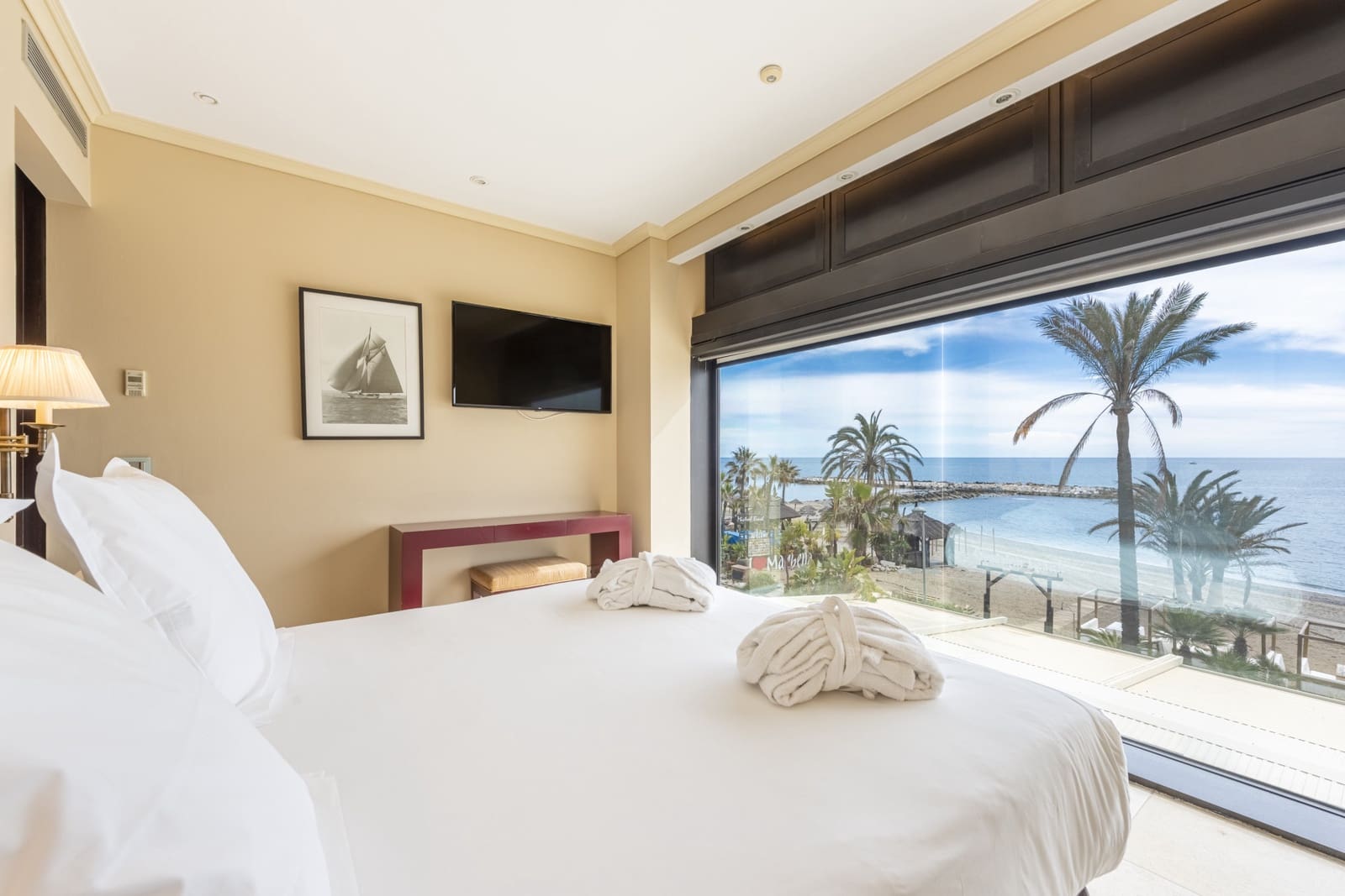 Apartamento de 3 habitaciones en Marbella en venta con piscina - 1.300.000 € (Ref: 7435302)