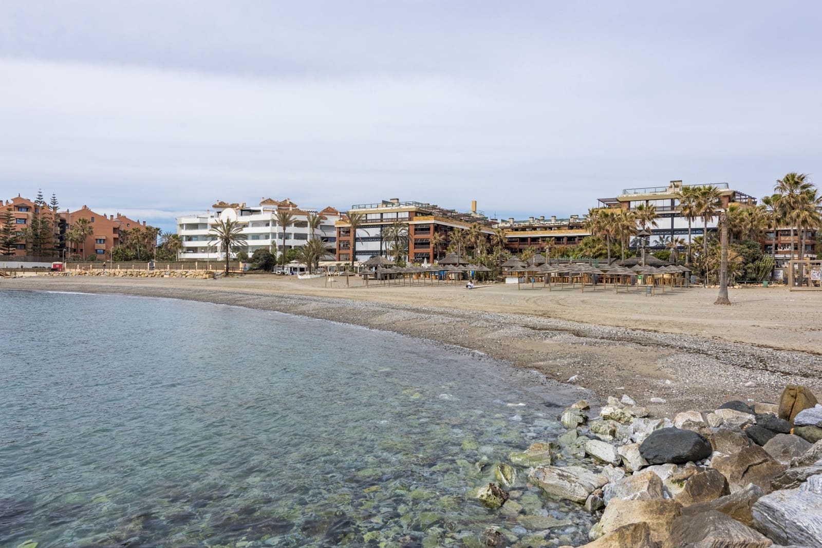 Apartamento de 3 habitaciones en Marbella en venta con piscina - 1.300.000 € (Ref: 7435302)