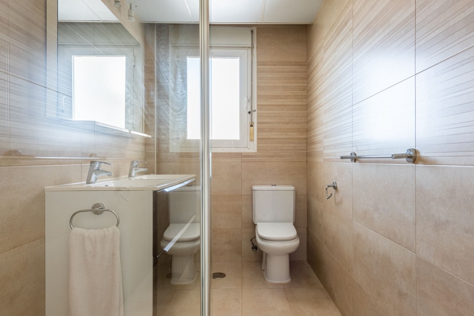 3 quarto Penthouse para arrendar em Marbella com piscina garagem - 4 000 € (Ref: 7441042)