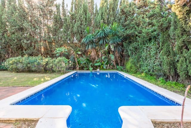 4 sypialnia Willa na sprzedaż w Marbella z basenem garażem - 925 000 € (Ref: 7490866)