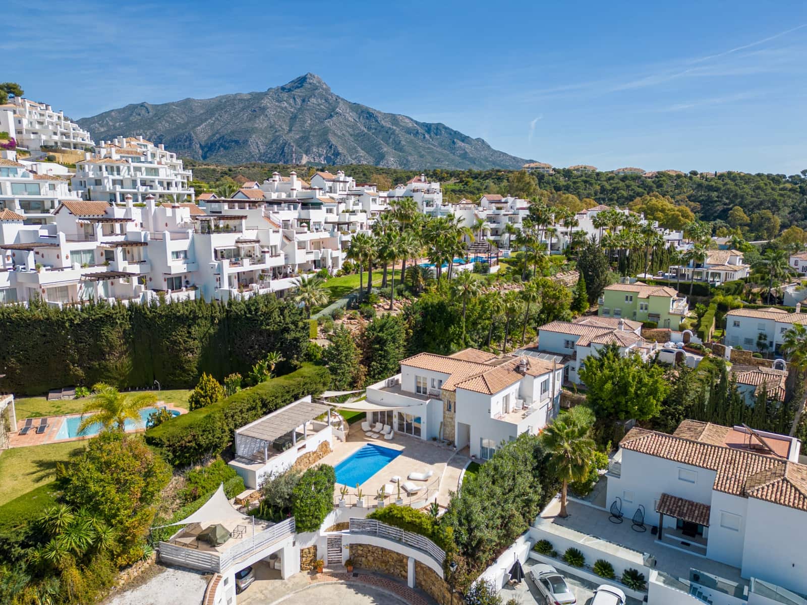 Chalet de 5 habitaciones en Marbella en venta con piscina garaje - 2.490.000 € (Ref: 7495130)