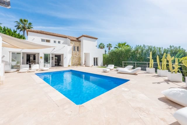 Chalet de 5 habitaciones en Marbella en venta con piscina garaje - 2.490.000 € (Ref: 7495130)