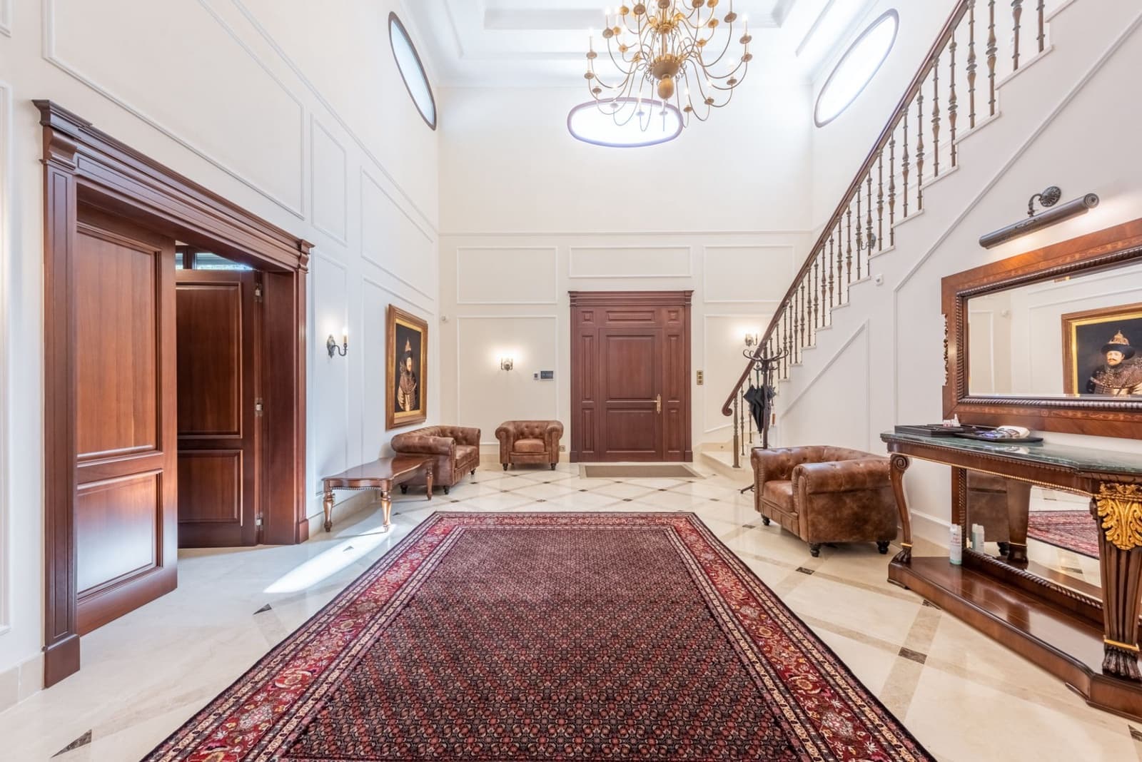 6 bedroom Villa for sale in Guadalmina with pool garage - € 10,800,000 (Ref: 7502333)