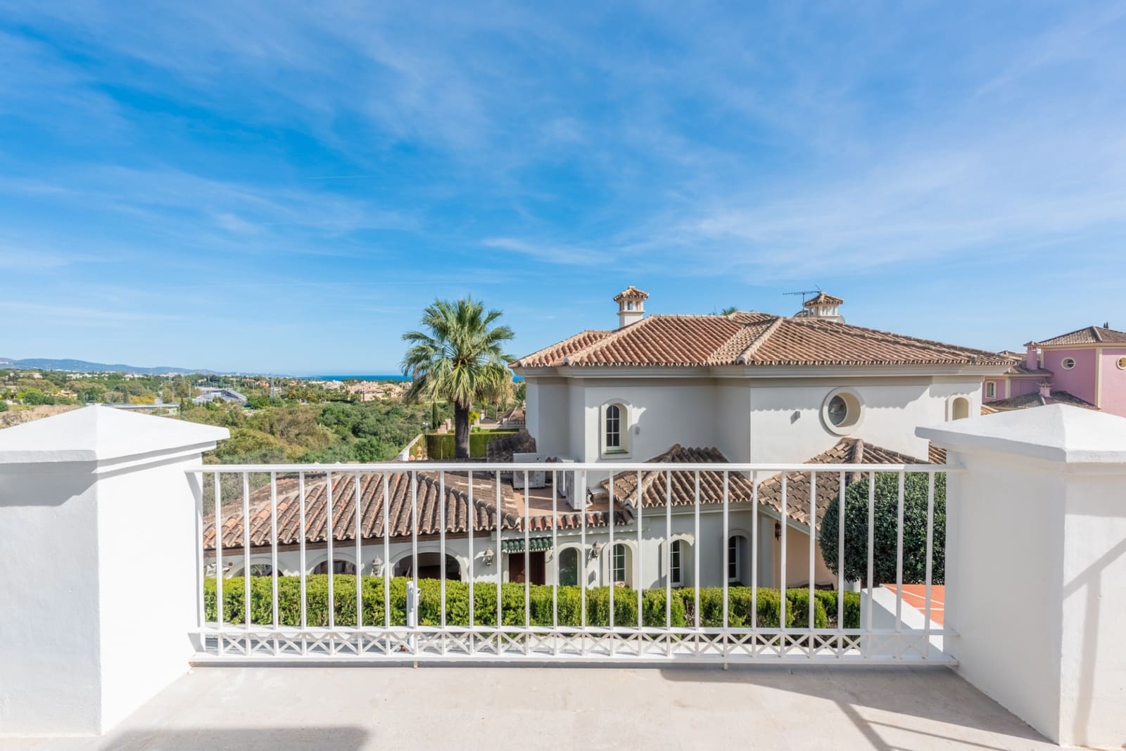 6 bedroom Villa for holiday rental in Marbella with pool garage - € 18,000 (Ref: 7582565)