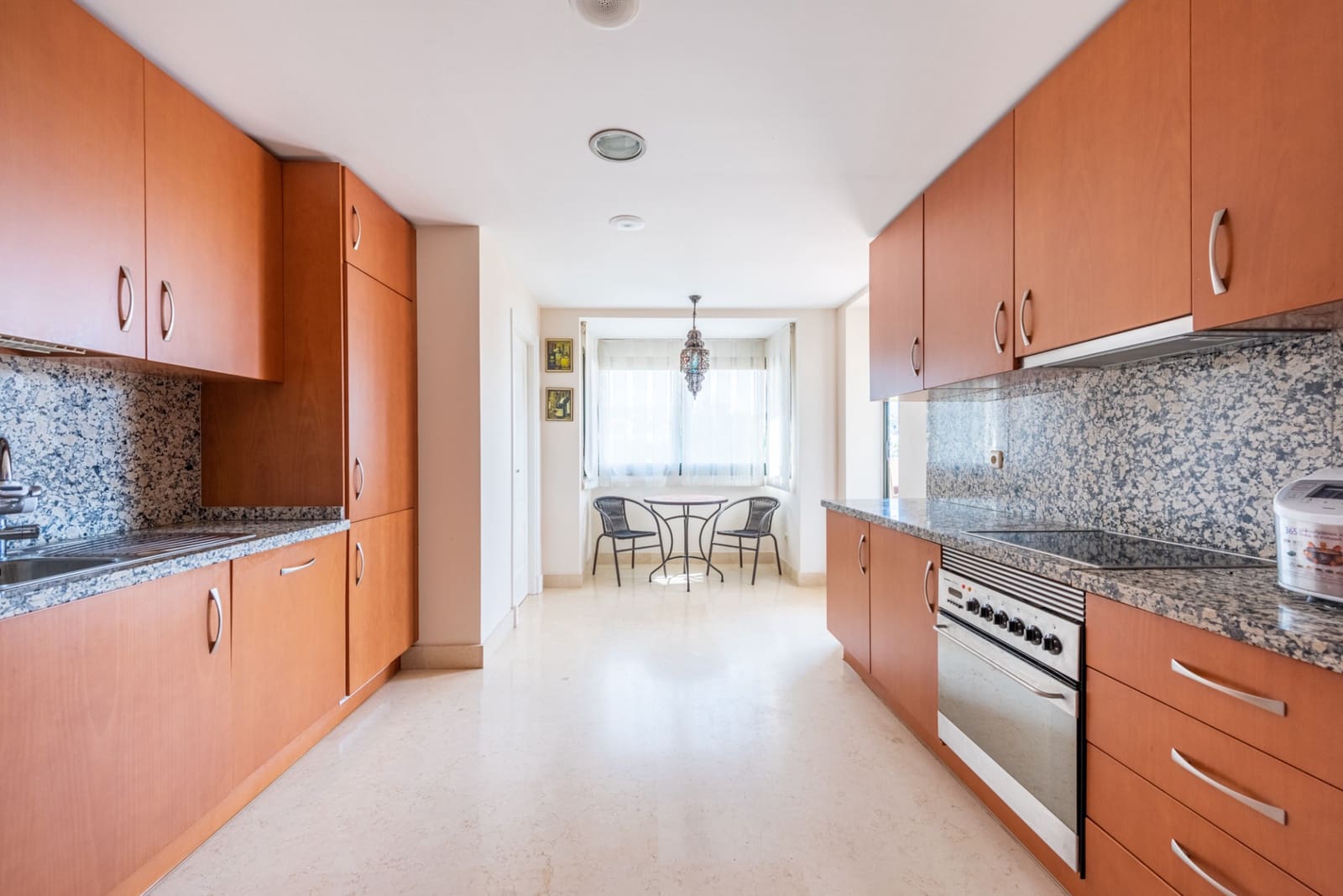 4 chambre Penthouse à vendre à Benahavis avec piscine garage - 1 790 000 € (Ref: 7603261)