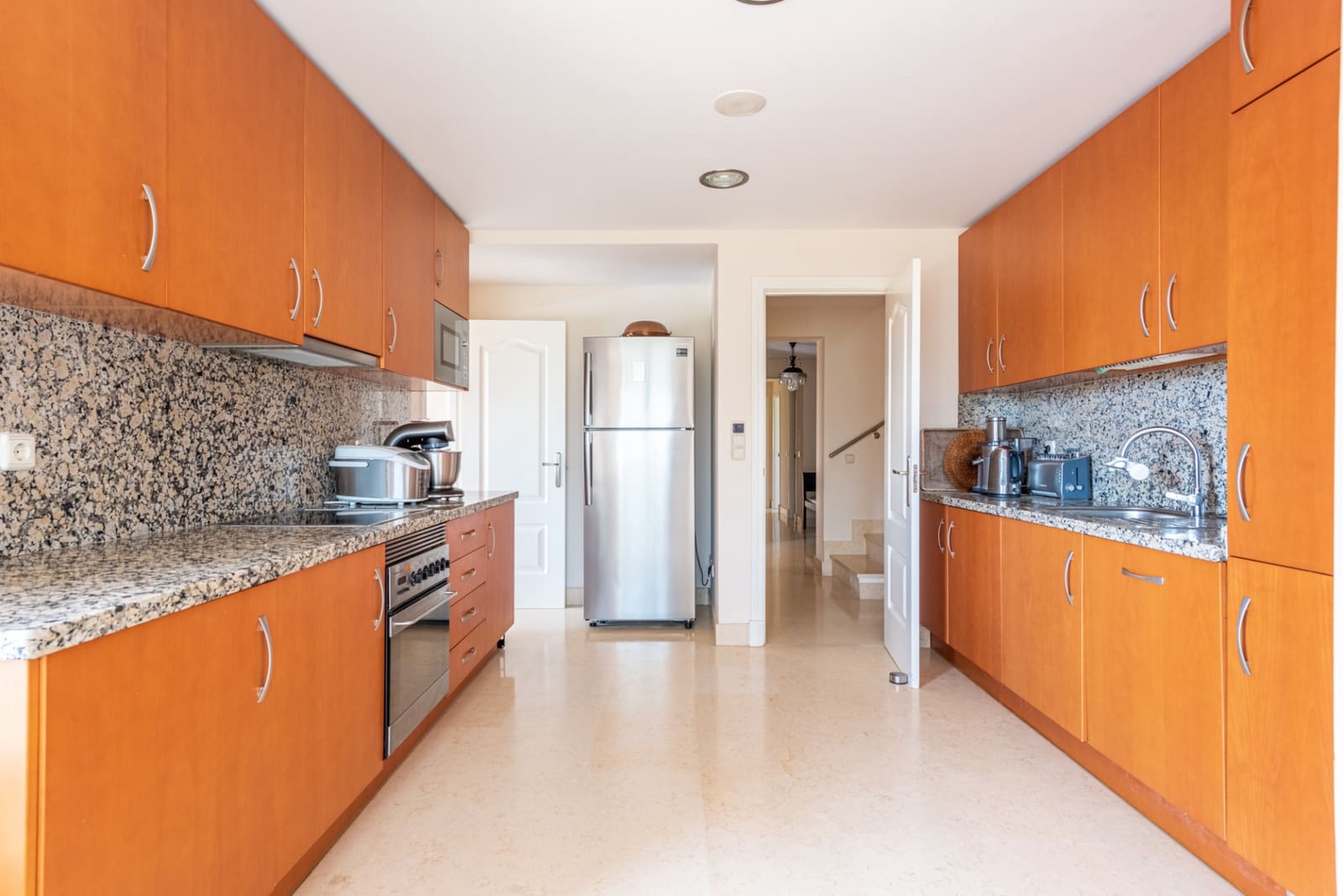 4 chambre Penthouse à vendre à Benahavis avec piscine garage - 1 790 000 € (Ref: 7603261)