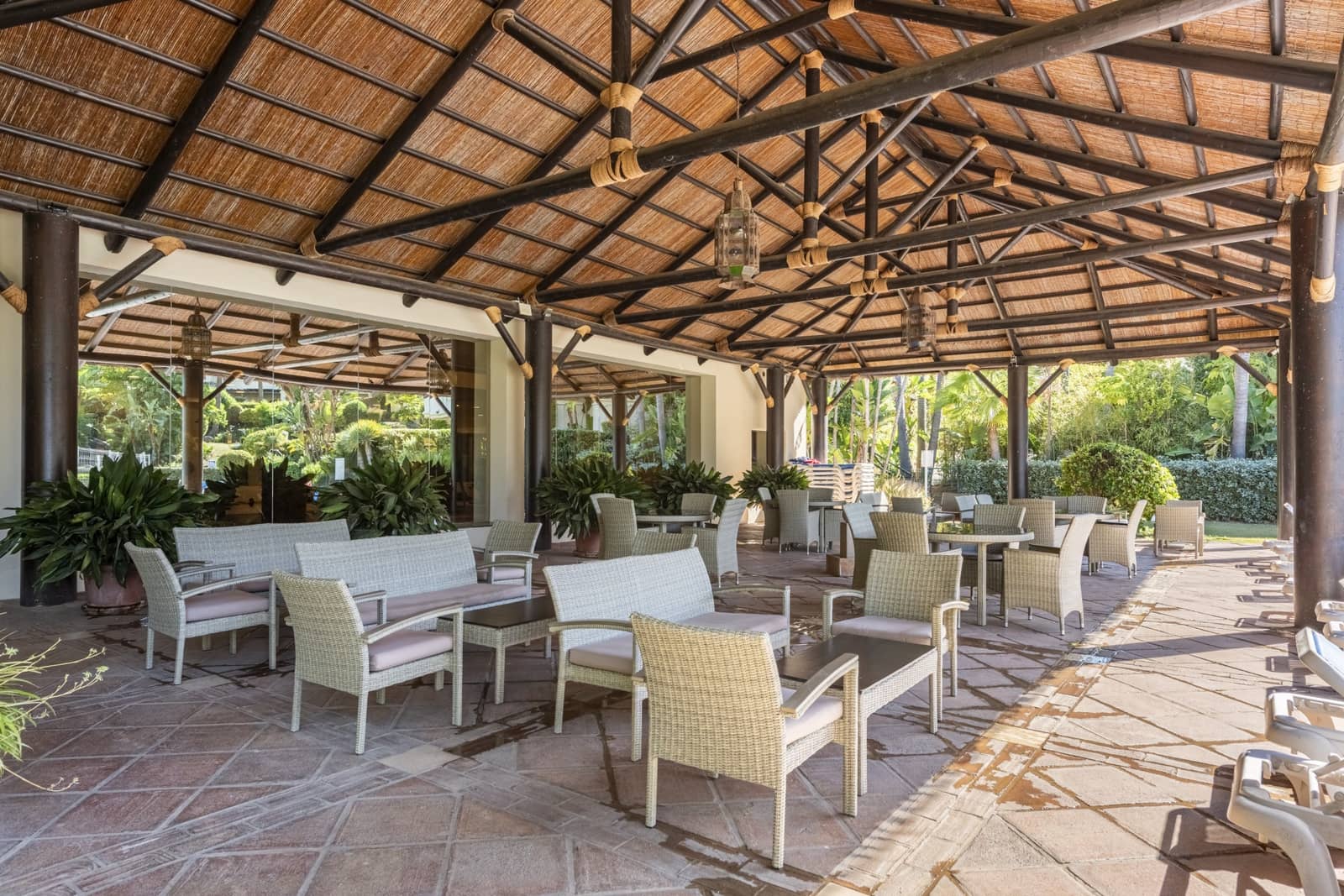 4 chambre Penthouse à vendre à Benahavis avec piscine garage - 1 790 000 € (Ref: 7603261)