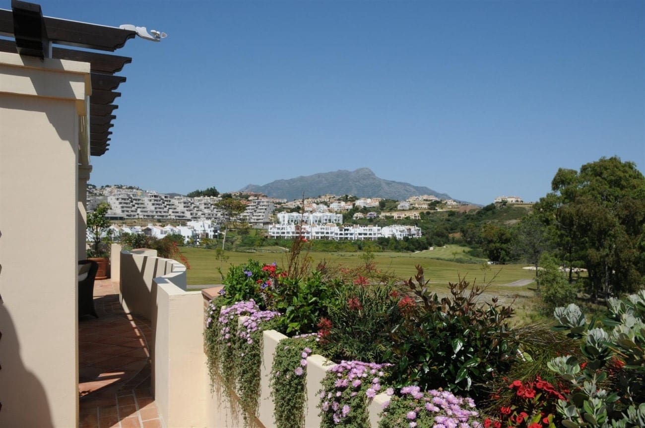 Ático de 4 habitaciones en Benahavís en venta con piscina garaje - 1.790.000 € (Ref: 7603261)