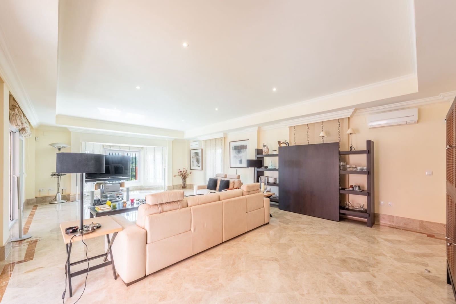 4 bedroom Villa for sale in Marbella with pool garage - € 2,500,000 (Ref: 7621127)