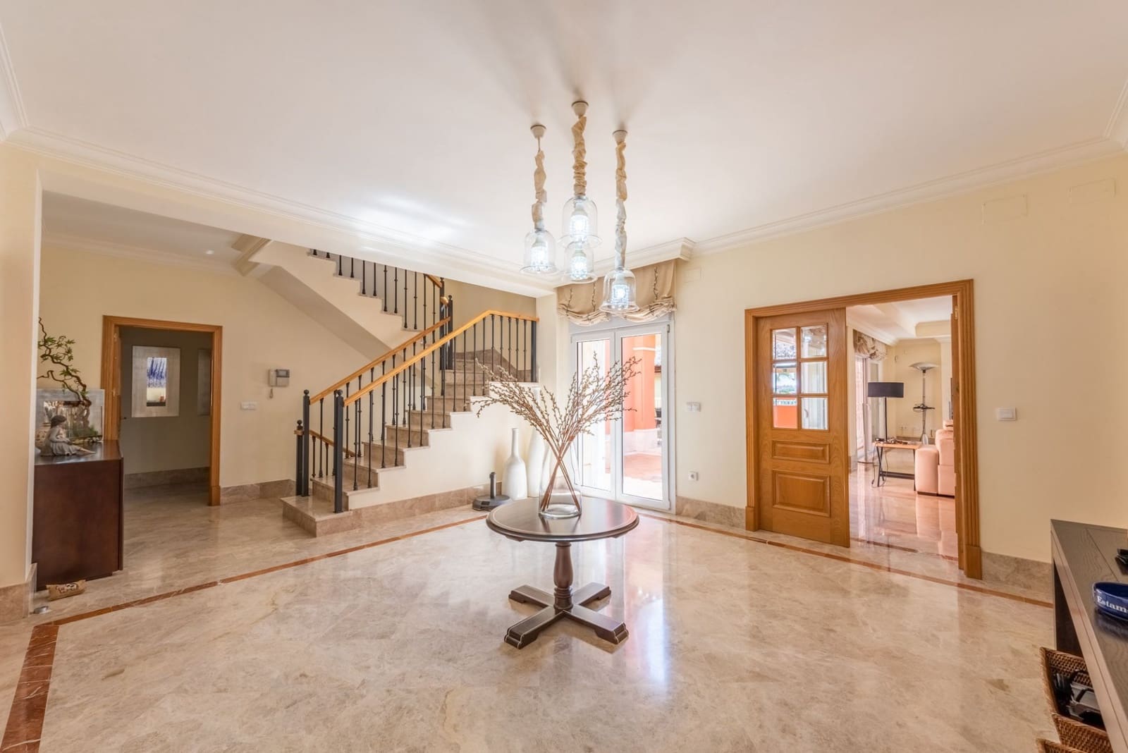 4 bedroom Villa for sale in Marbella with pool garage - € 2,500,000 (Ref: 7621127)