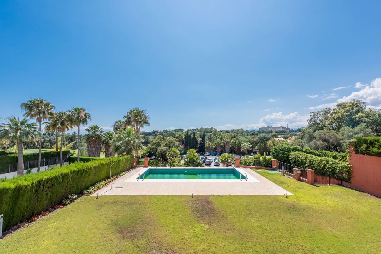 4 bedroom Villa for sale in Marbella with pool garage - € 2,500,000 (Ref: 7621127)