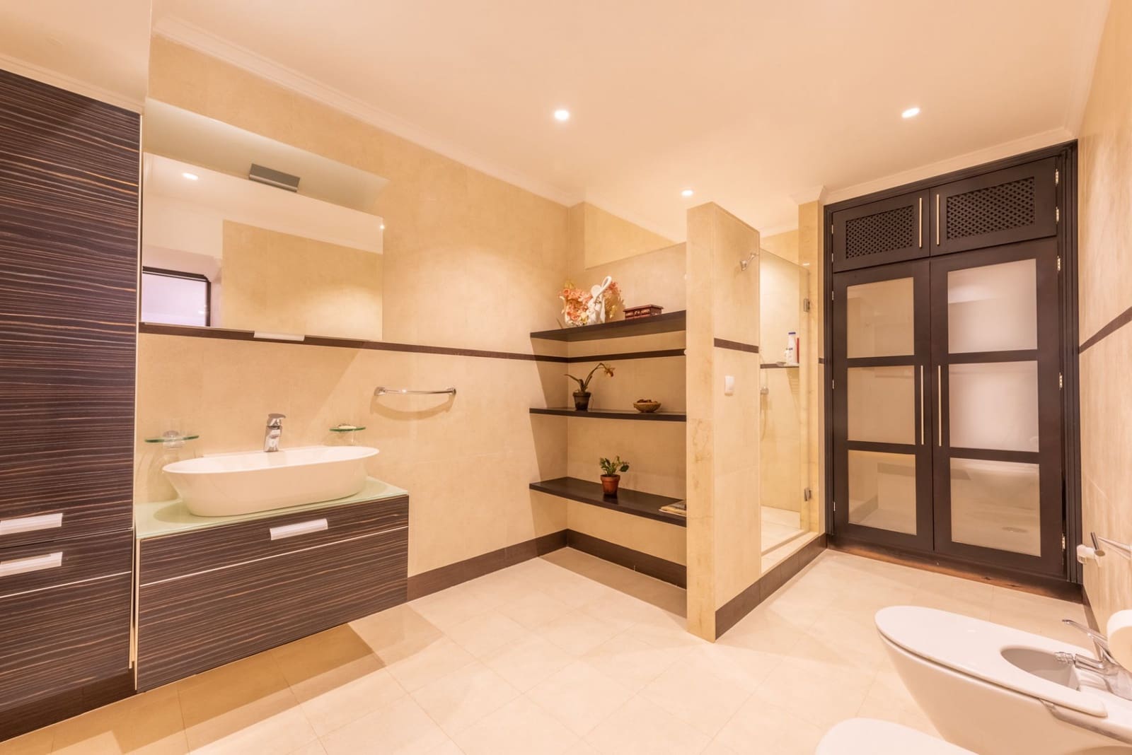 4 bedroom Villa for sale in Marbella with pool garage - € 2,500,000 (Ref: 7621127)