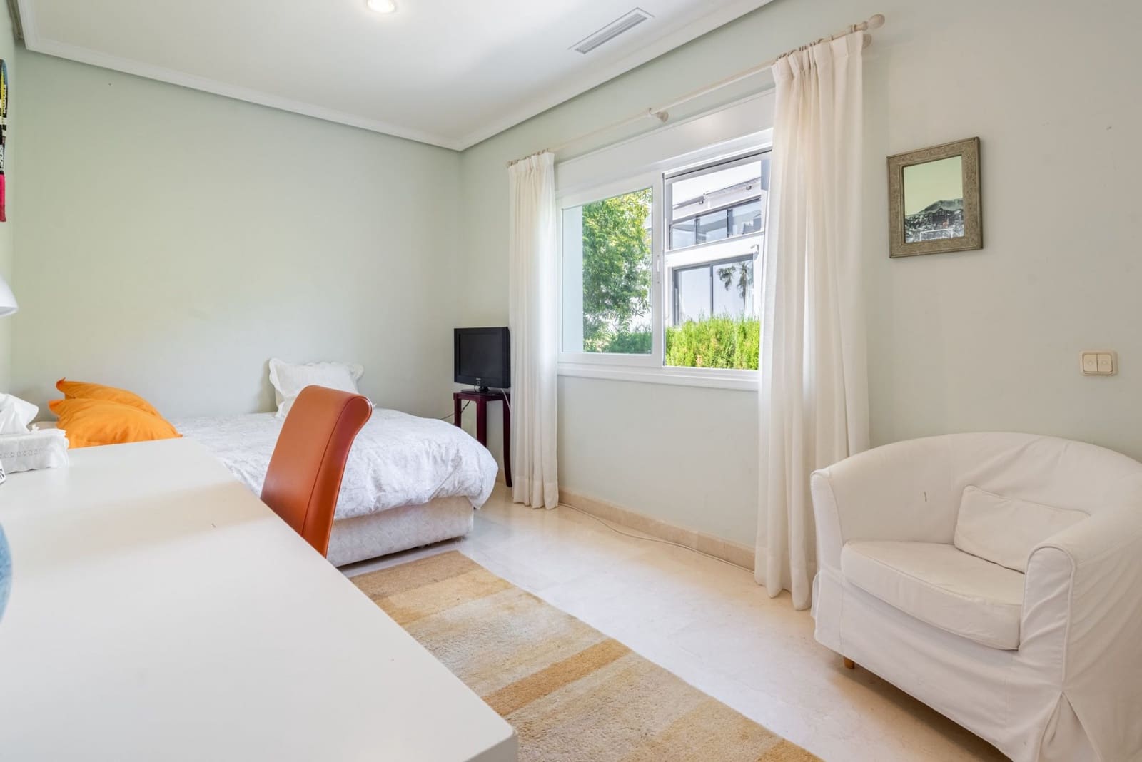 6 bedroom Villa for sale in Benahavis with pool garage - € 2,690,000 (Ref: 7624540)