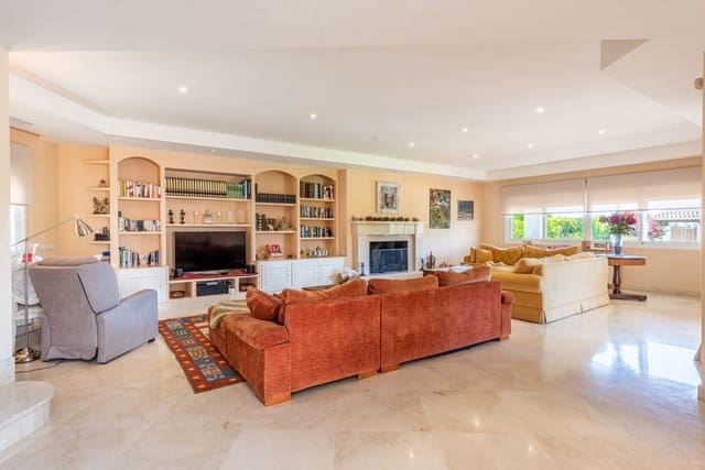 6 bedroom Villa for sale in Benahavís with pool garage - € 2,690,000 (Ref: 7624540)