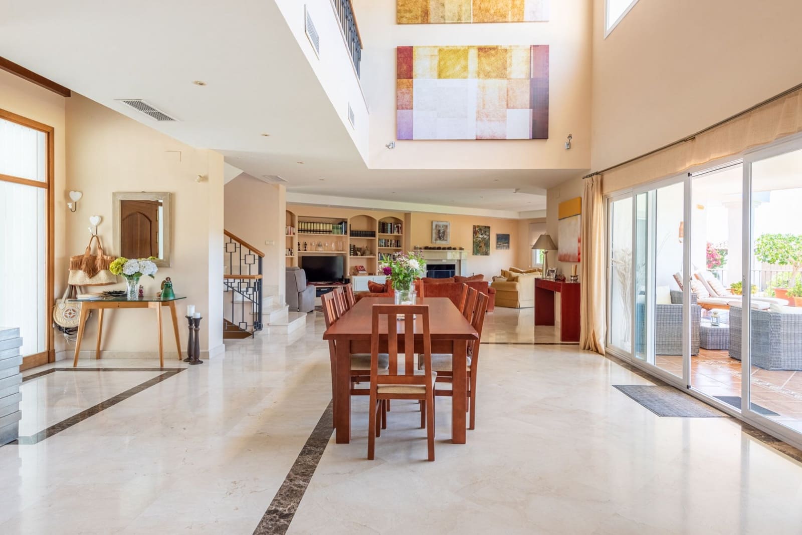 6 bedroom Villa for sale in Benahavis with pool garage - € 2,690,000 (Ref: 7624540)