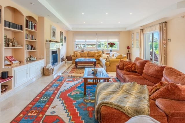 6 Zimmer Villa zu verkaufen in Benahavís mit Pool Garage - 2.690.000 € (Ref: 7624540)