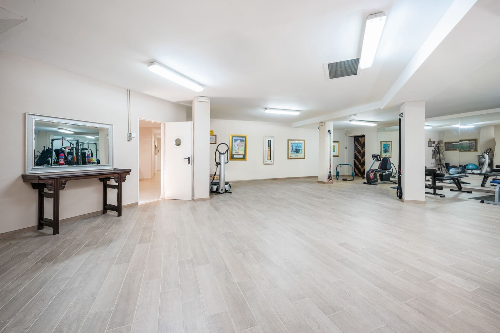 7 slaapkamer Villa te koop in Marbella met zwembad garage - € 5.595.000 (Ref: 7706546)