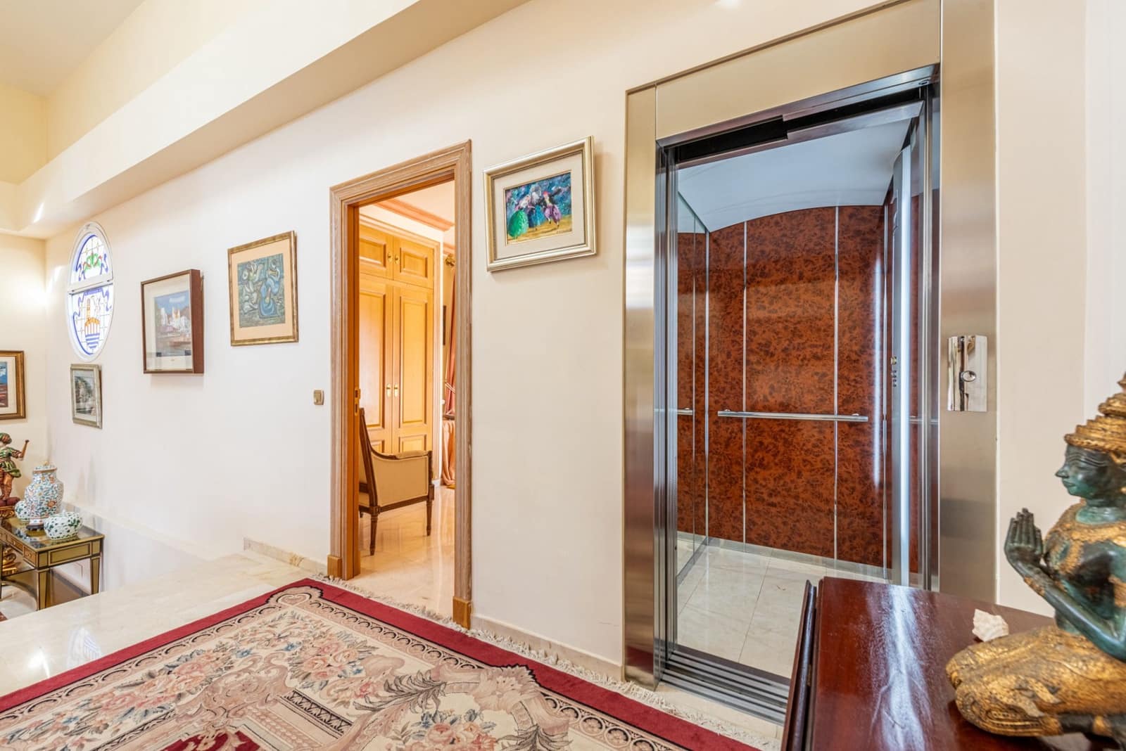 5 bedroom Villa for sale in Benahavis with pool garage - € 4,800,000 (Ref: 7714879)