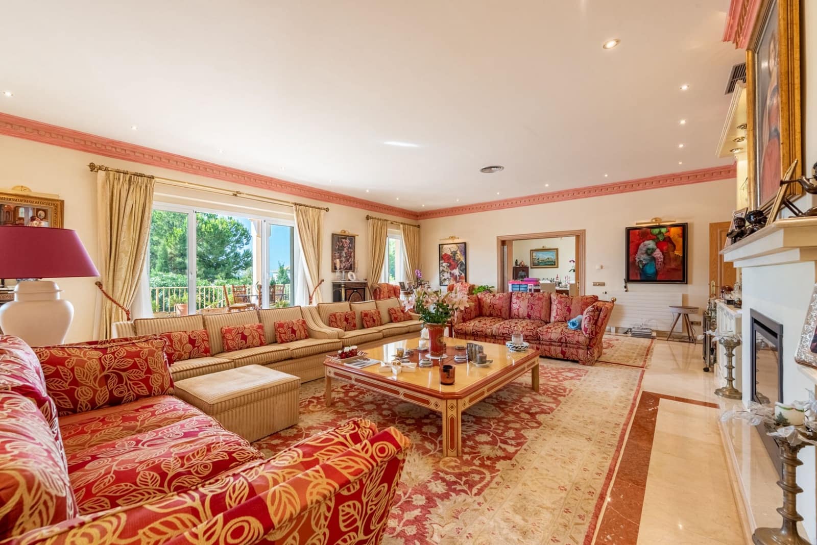 5 bedroom Villa for sale in Benahavis with pool garage - € 4,800,000 (Ref: 7714879)