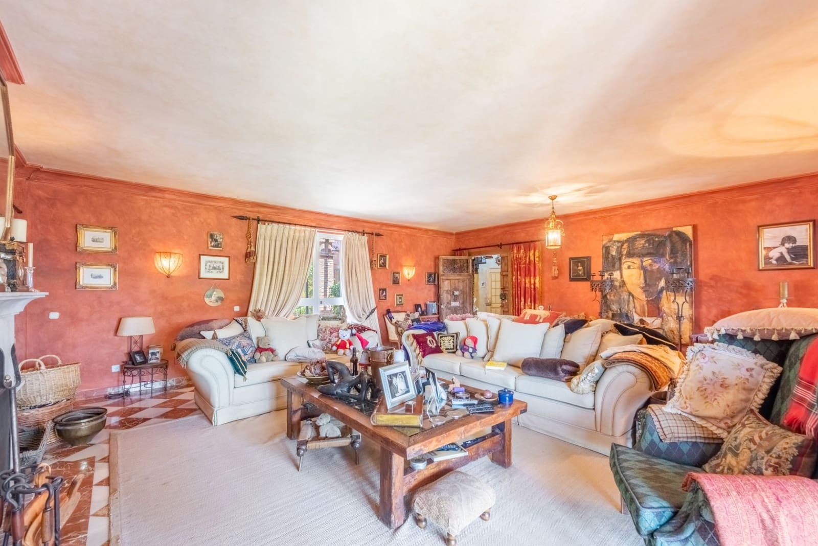 5 bedroom Villa for sale in Benahavis with pool garage - € 5,250,000 (Ref: 7740735)