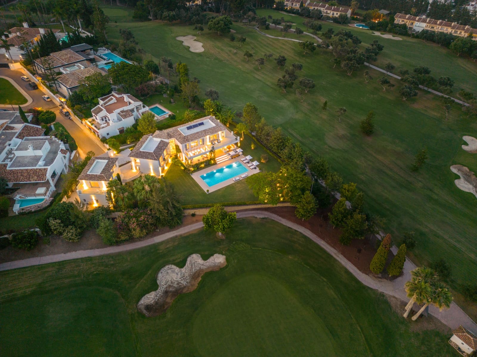 6 slaapkamer Villa te koop in Marbella met zwembad garage - € 10.395.000 (Ref: 7747746)