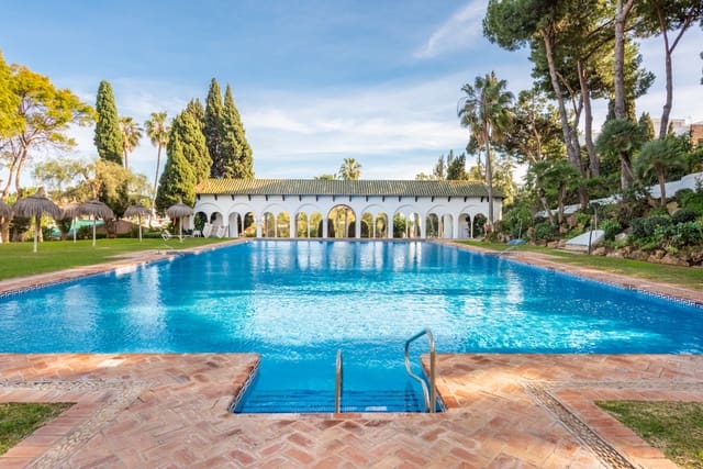 2 slaapkamer Appartement te huur in Marbella met zwembad garage - € 2.200 (Ref: 7774702)