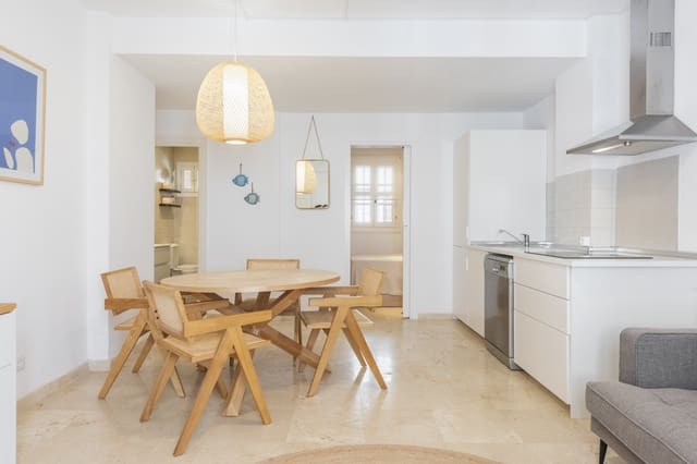 2 slaapkamer Appartement te huur in Marbella met zwembad garage - € 2.200 (Ref: 7774702)