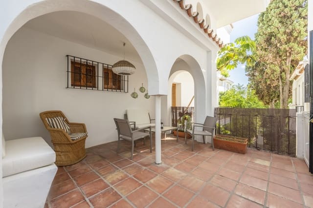 2 slaapkamer Appartement te huur in Marbella met zwembad garage - € 2.200 (Ref: 7774702)